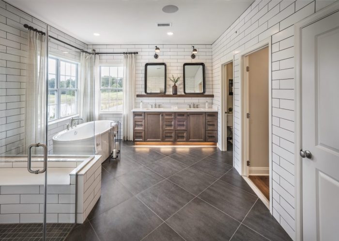 Modern farmhouse bathroom