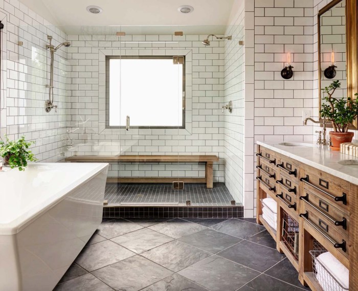 Modern farmhouse bathroom